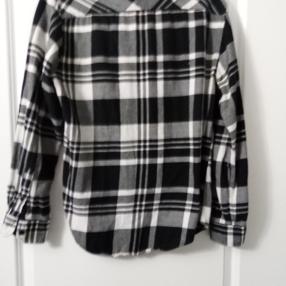 Women's 90s Skater Girl  Black and White Plaid Flannel Shirt Size Small - Picture 5 of 5